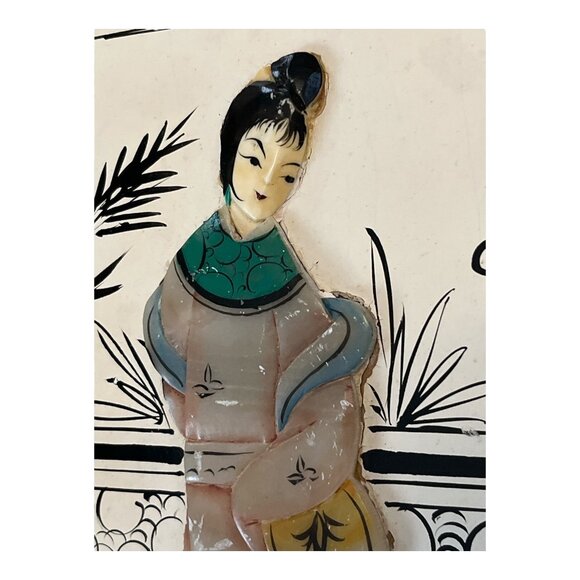 Vintage Mother-of-Pearl and Painted Wood Wall Plaque – Asian Scene – Made in Mac - Picture 2 of 5